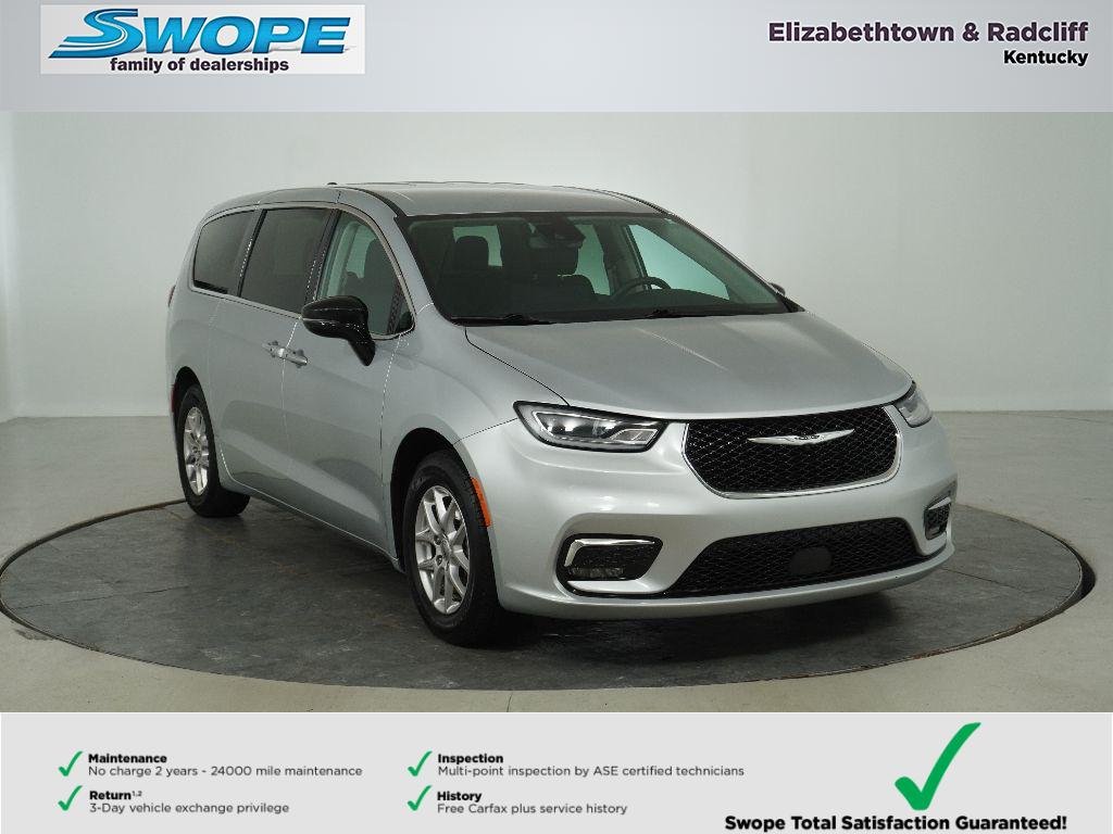 2024 Chrysler Pacifica Touring L's photo