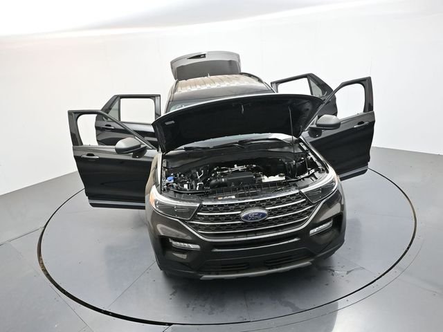 Used 2023 Black Metallic Ford XLT image 25