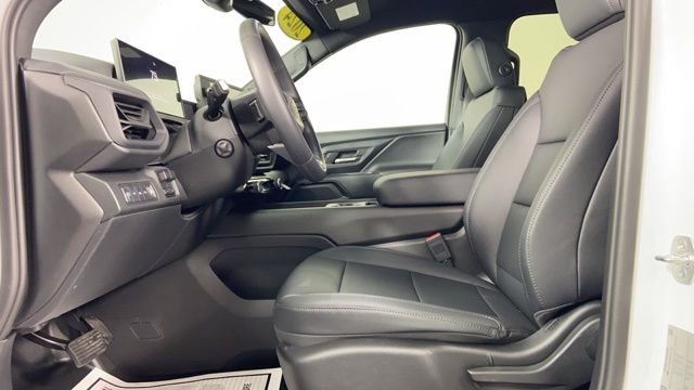 New 2024 Summit White Chevrolet Work Truck image 23