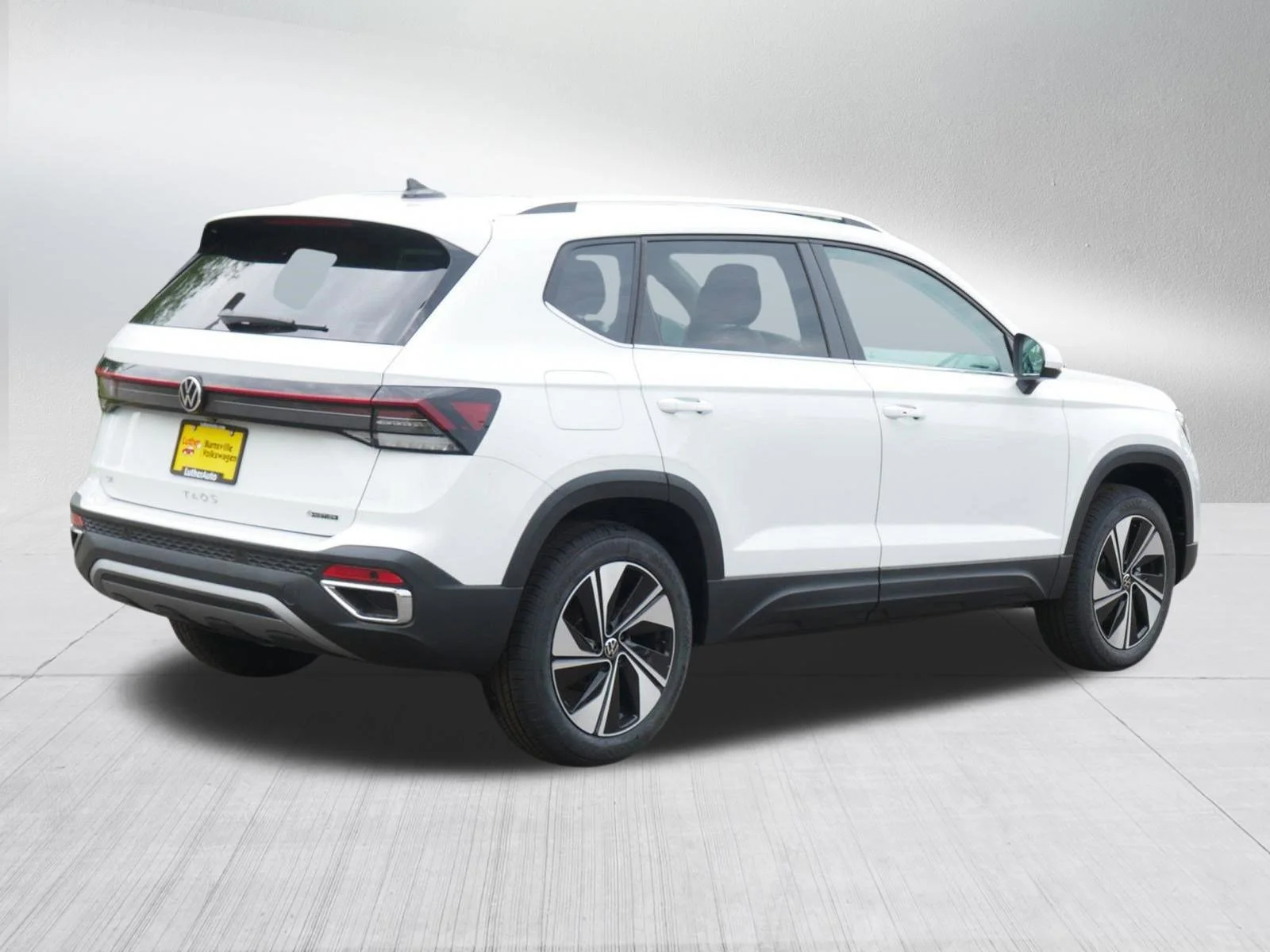 New 2026 Pure White Volkswagen SE image 4