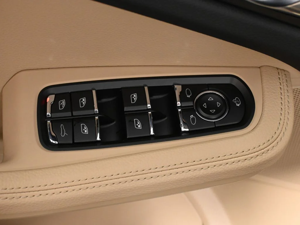Used 2026 Brown Porsche  image 34
