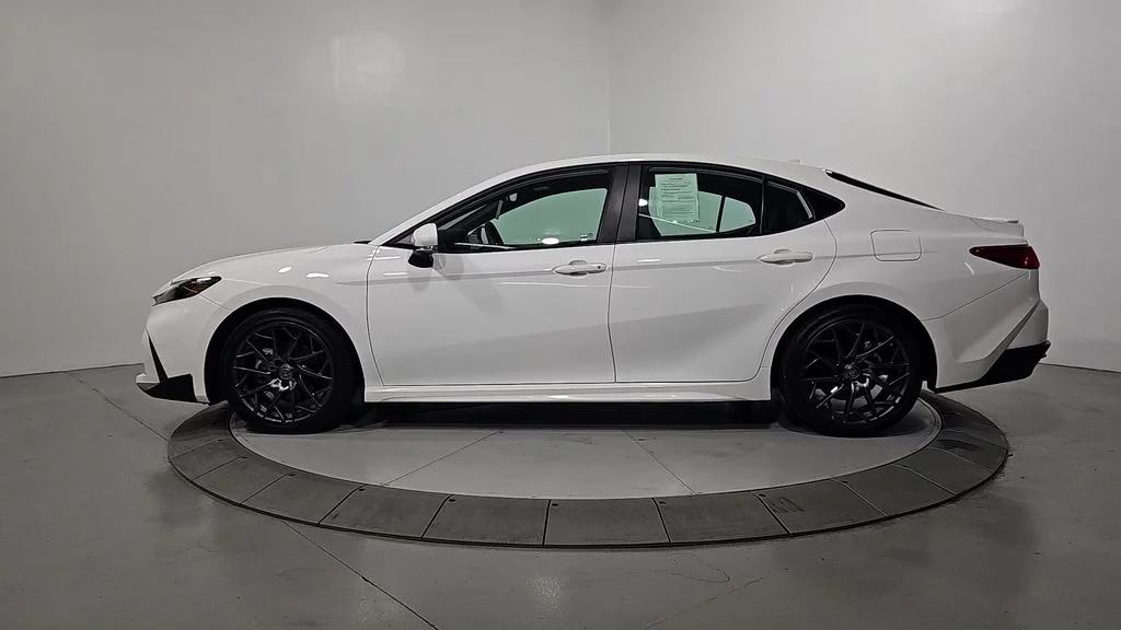 Used 2025  Toyota  image 2