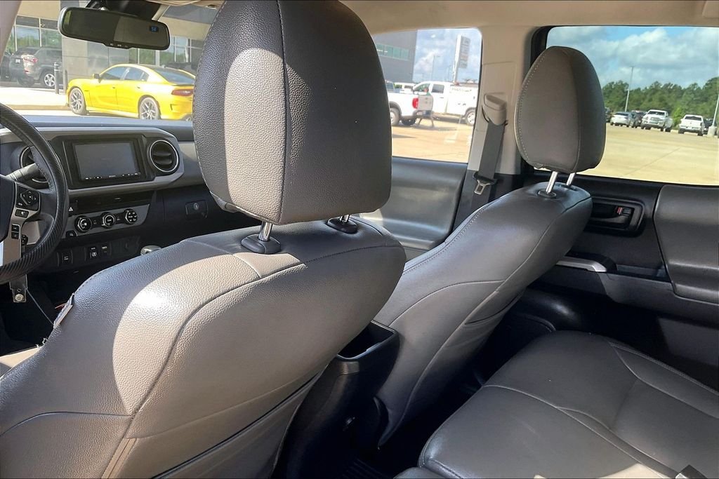 Used 2018 Gray Toyota SR5 image 35