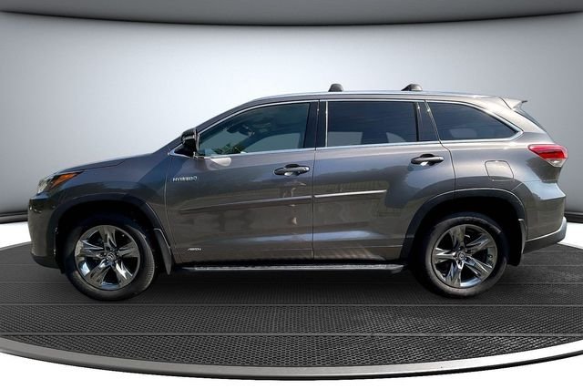 Used 2018 Gray Toyota Limited Platinum image 8