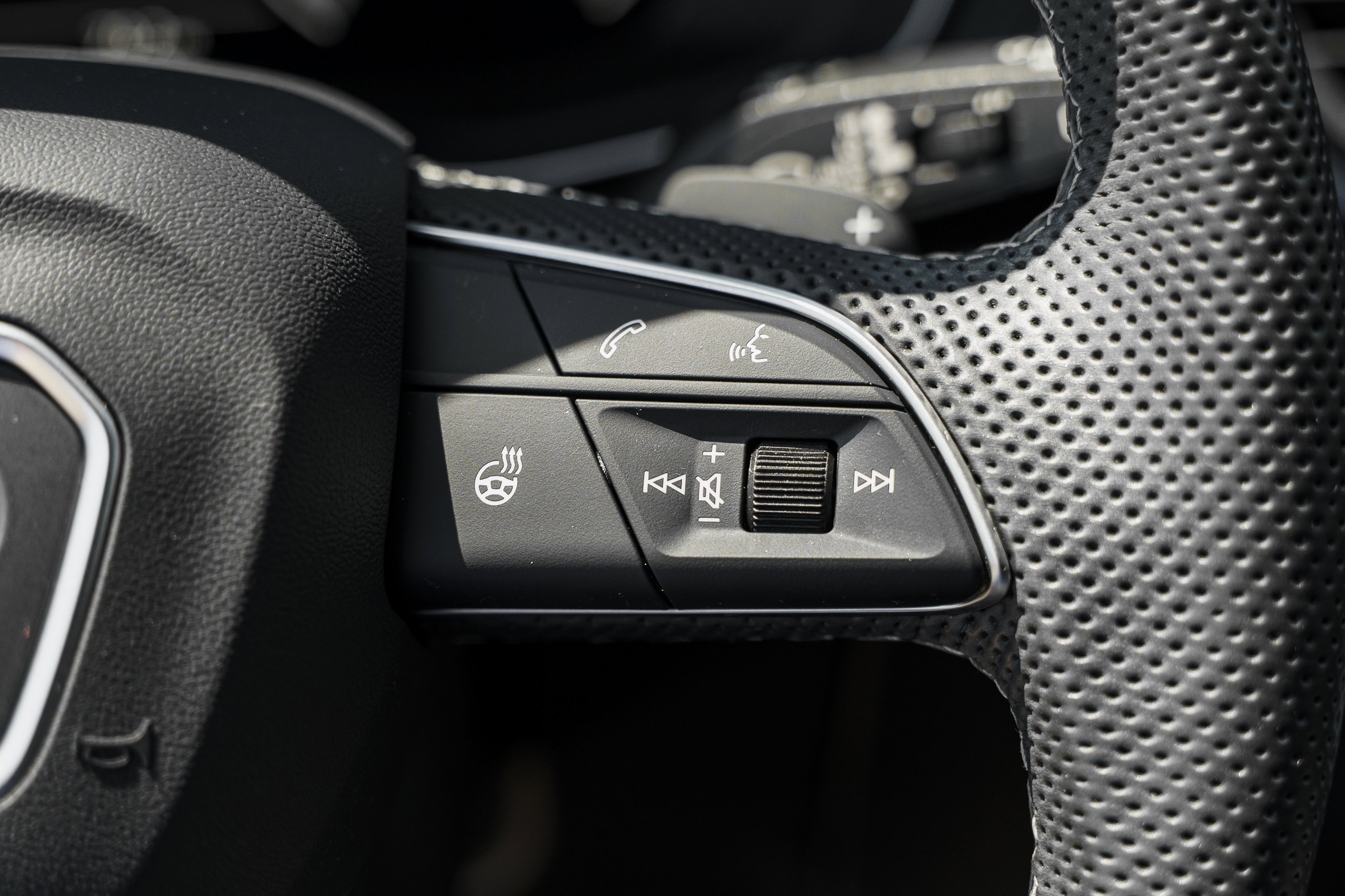 Used 2023 Daytona Gray Pearl Effect Audi Premium Plus image 19