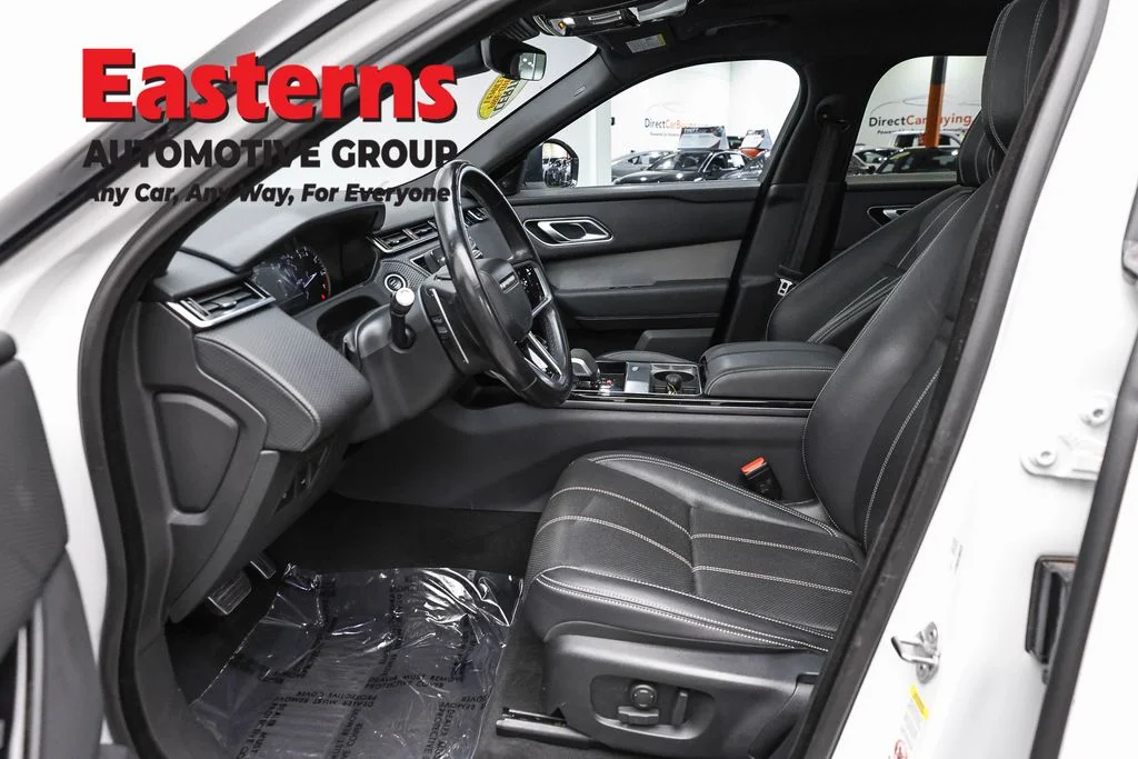 Used 2022 White Land Rover P250 R-Dynamic S image 13