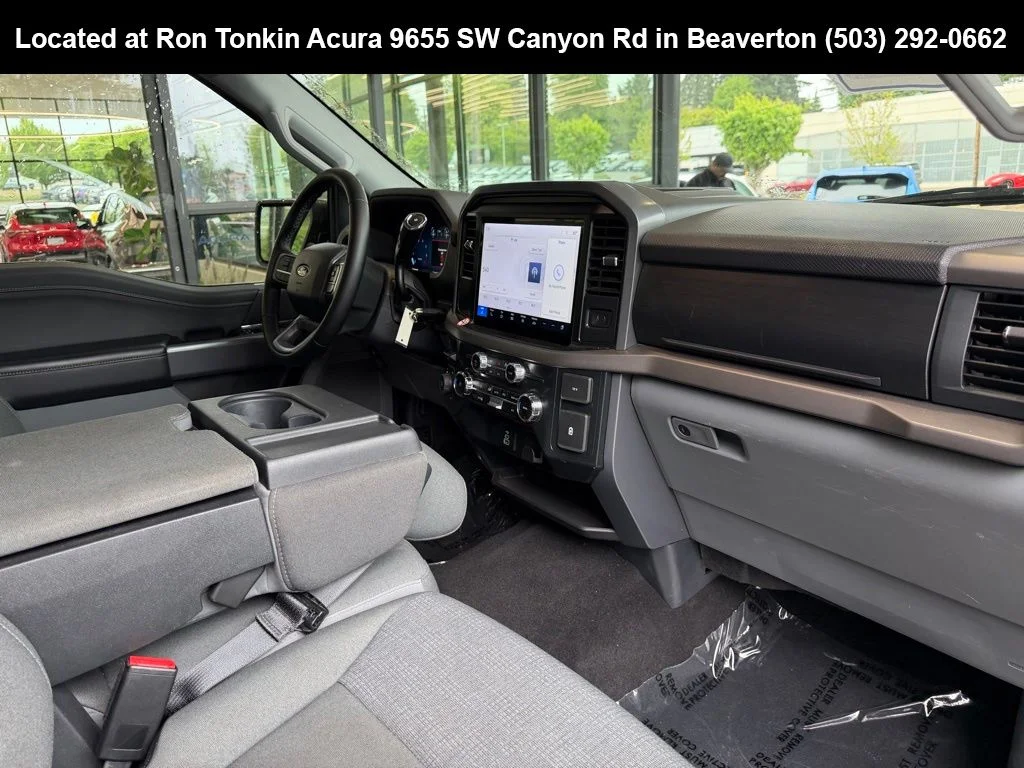 Used 2025 Atlas Blue Metallic Ford XLT image 31
