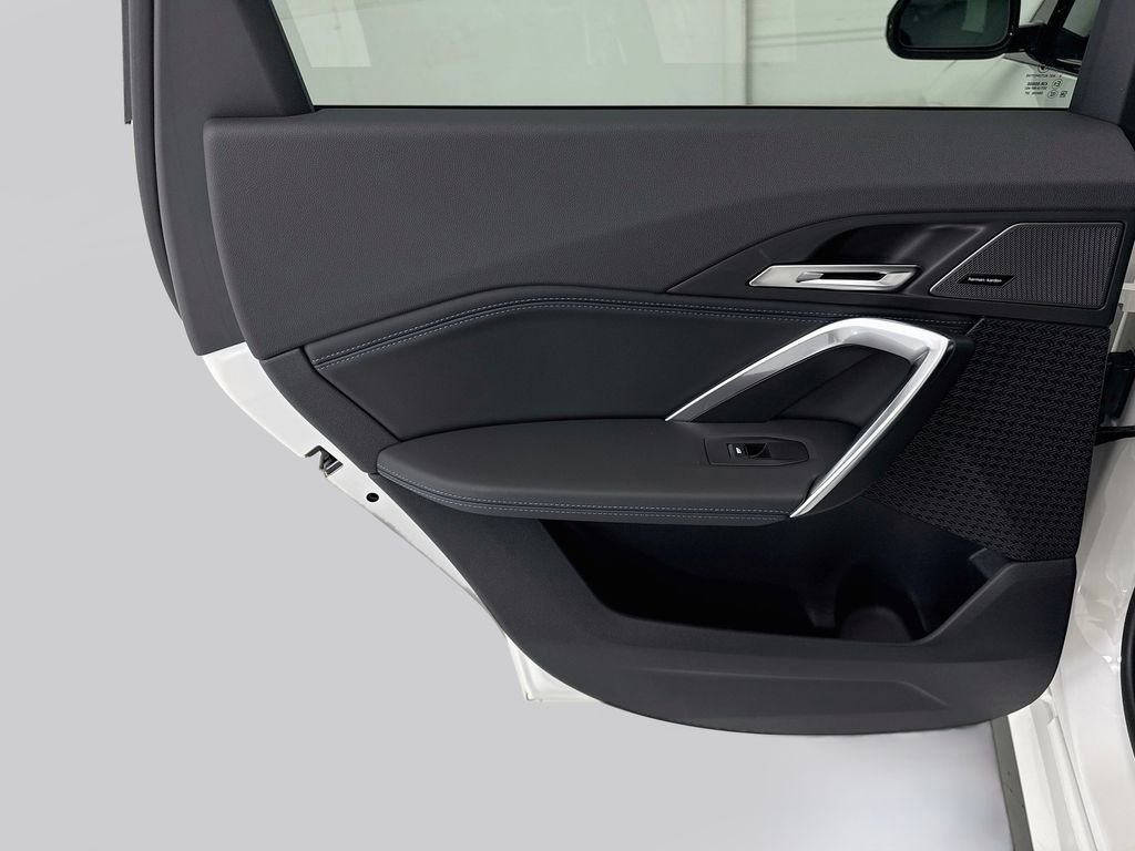 New 2027 Alpine White BMW xDrive28i image 25