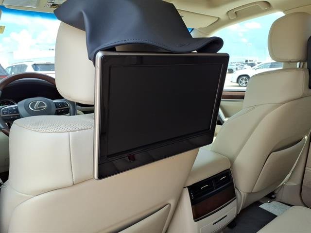 Used 2019 Eminent White Pearl Lexus Three-Row image 6