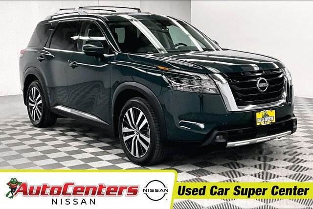 2023 Nissan Pathfinder Platinum 4WD's photo