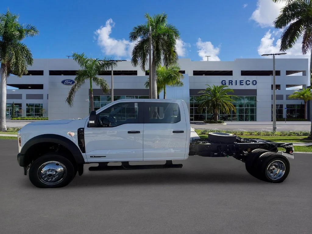 New 2027 White Ford XL image 4