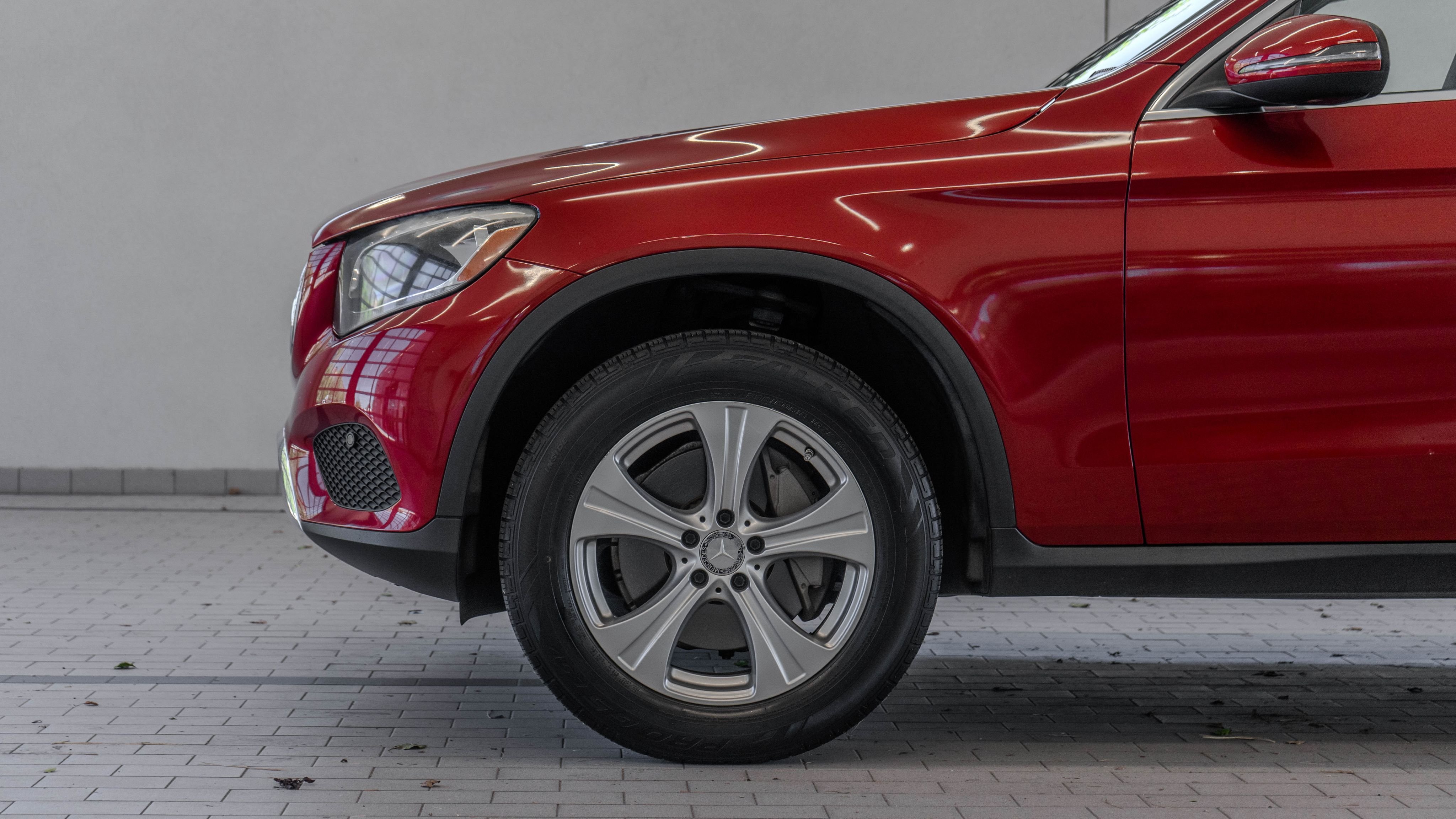 Used 2016 Red Mercedes-Benz GLC 300 image 13