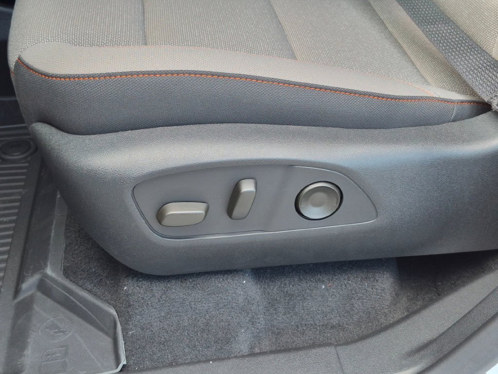 2026 Chevrolet Traverse LT - Photo 17