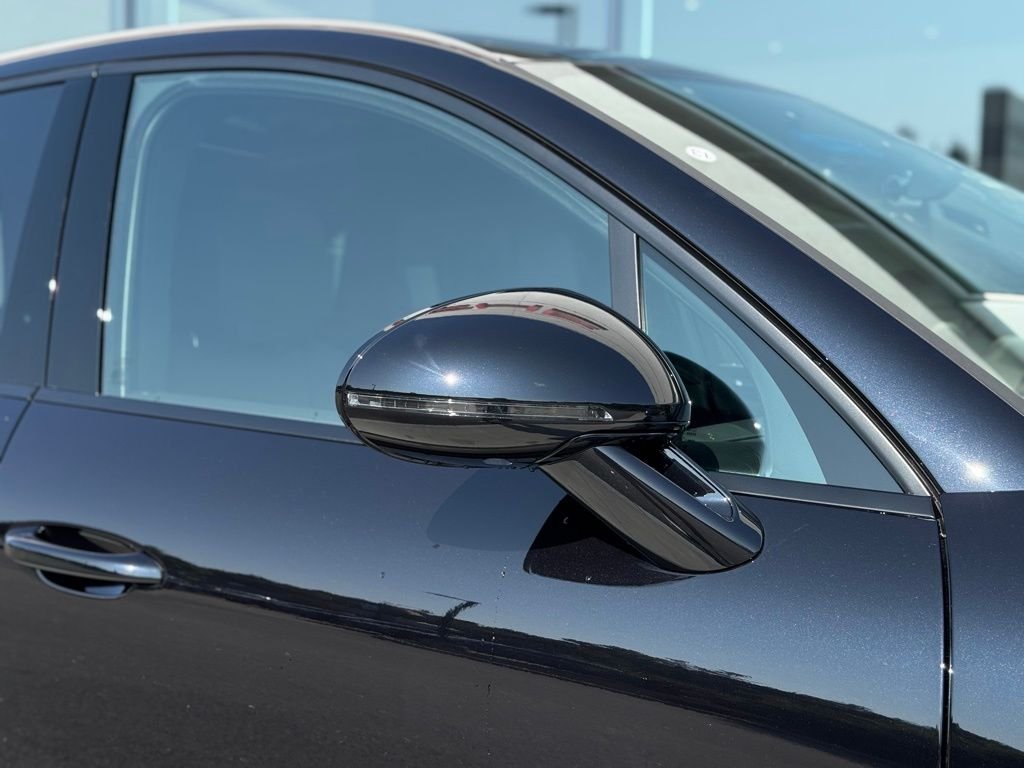 2025 Porsche Macan - Photo 19