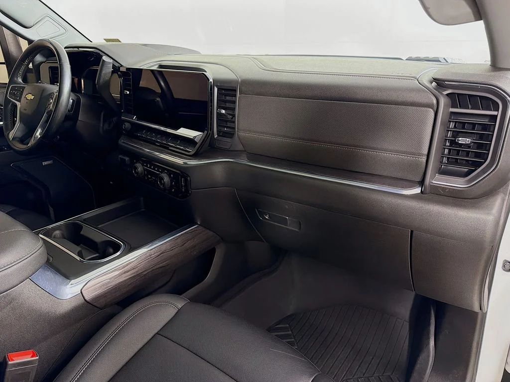 Used 2024 White Chevrolet LTZ image 27