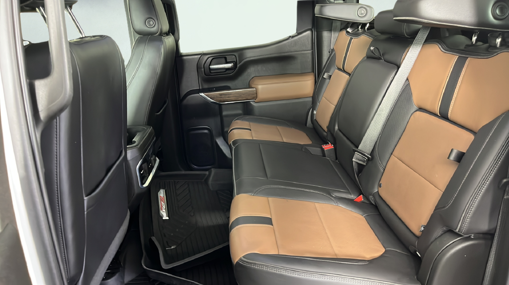 Used 2022 Beige Chevrolet High Country image 16