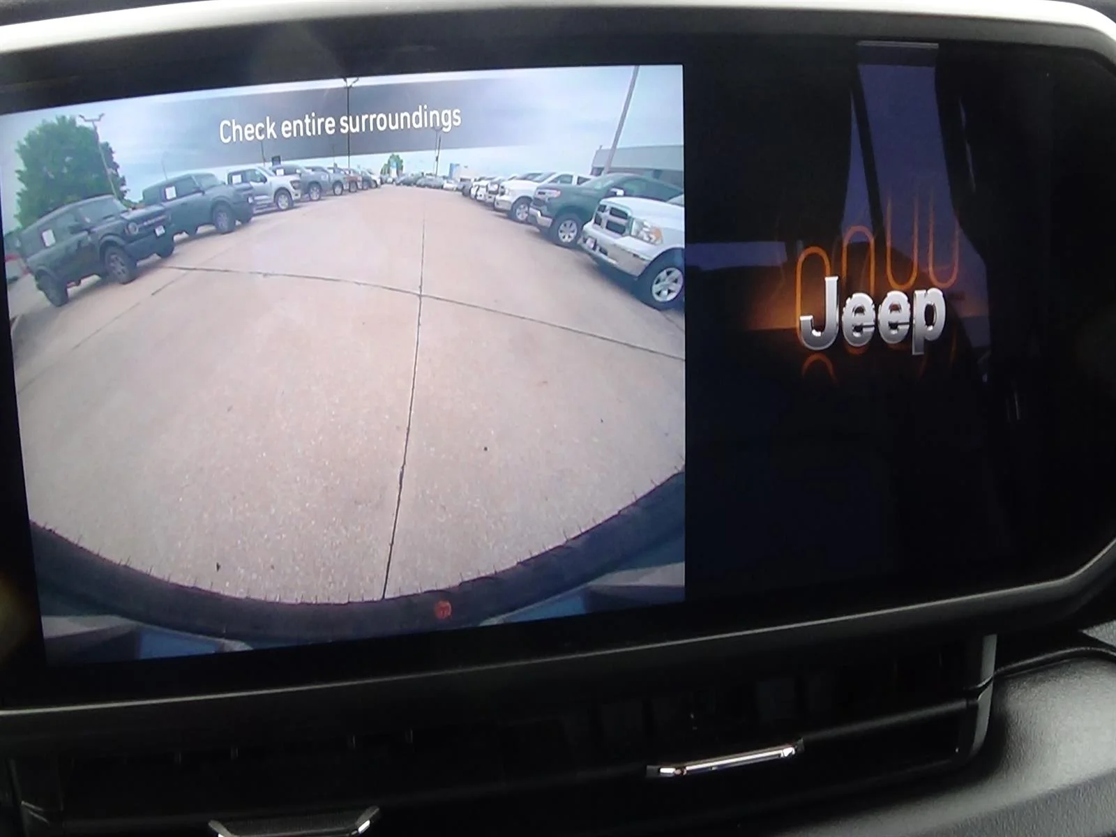 Certified Used 2024 Anvil Clear Coat (pds) Jeep Sahara image 30