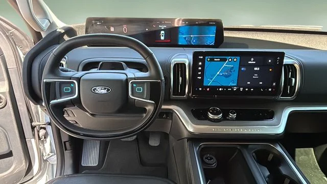 Used 2025 Silver Ford Platinum image 10