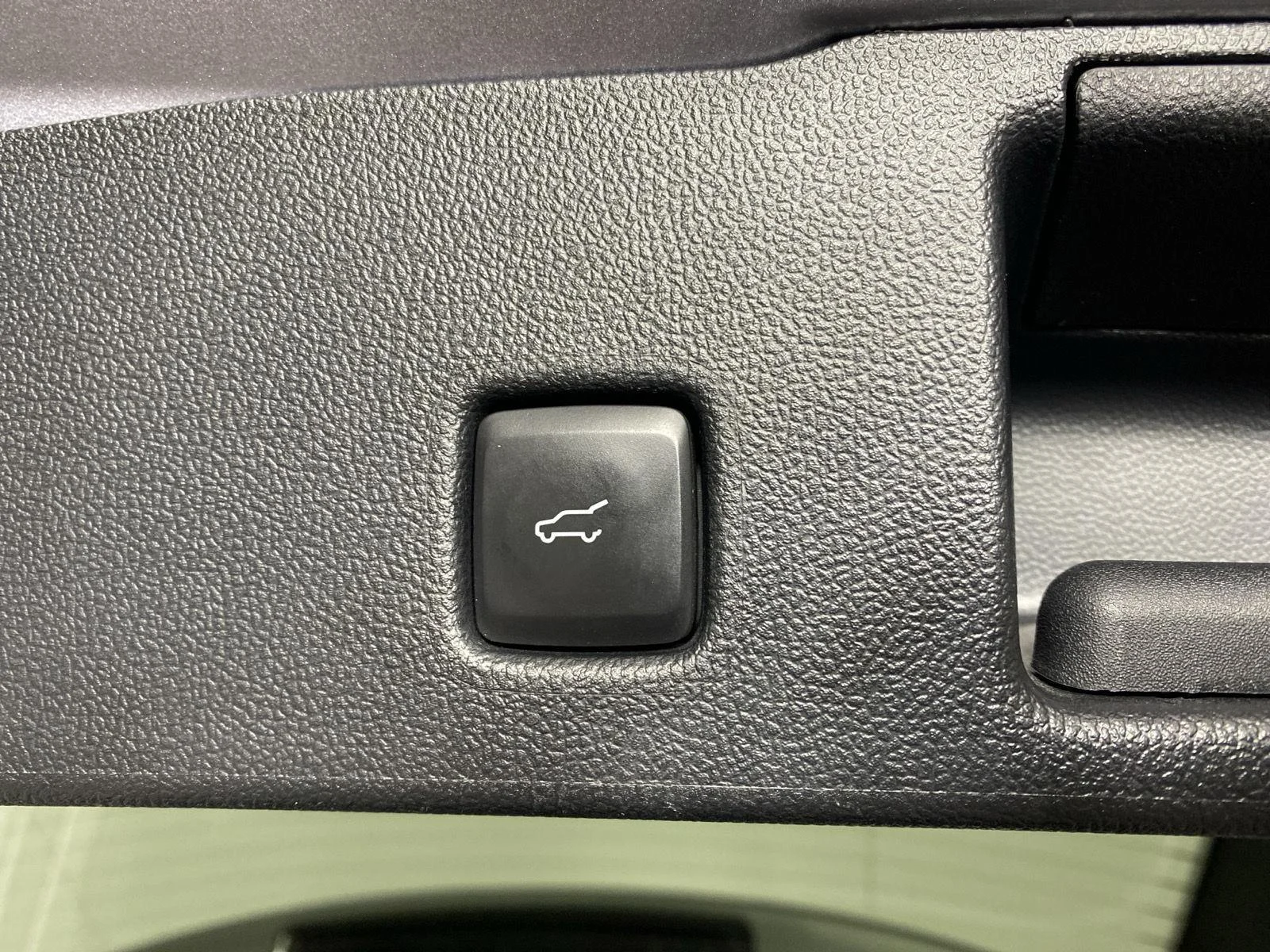 Used 2023 Iconic Silver Ford Active image 26