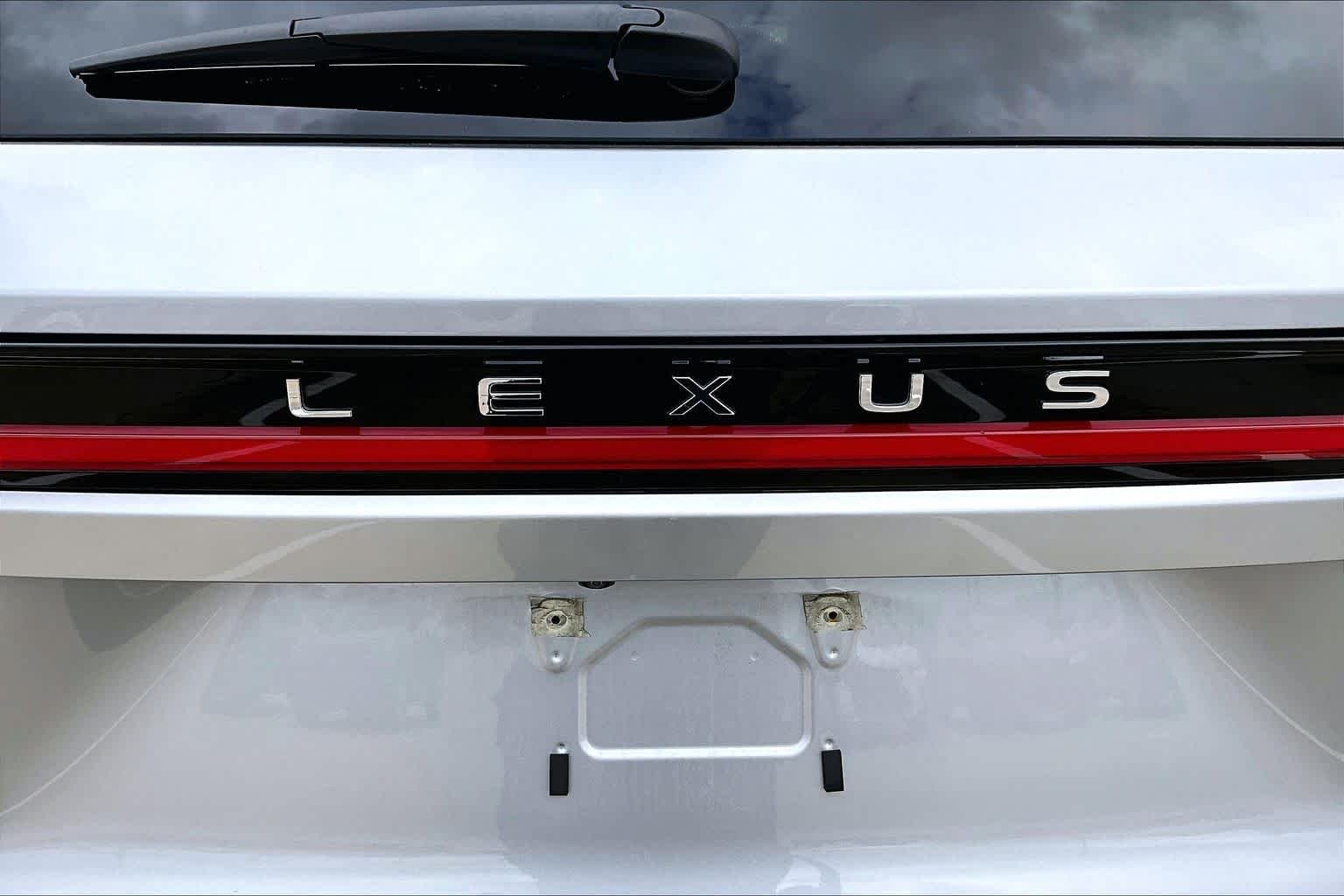 Certified Used 2026 CELESTIAL SILVER Lexus Premium image 31