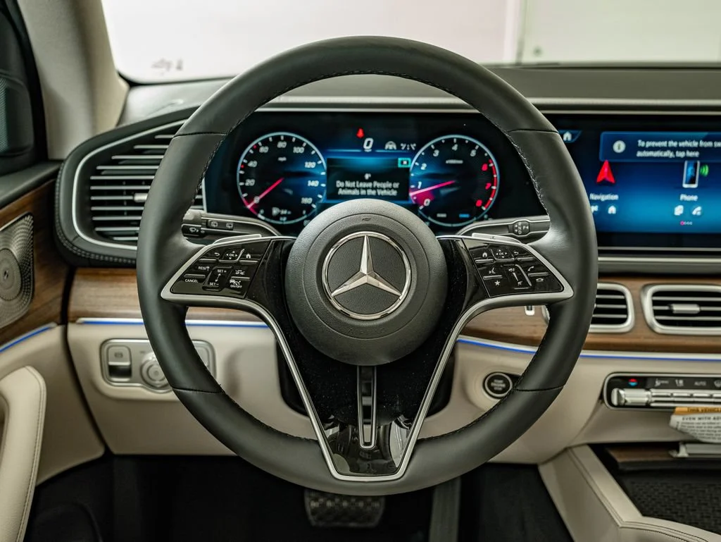 Used 2026 Black Mercedes-Benz GLS 450 image 22