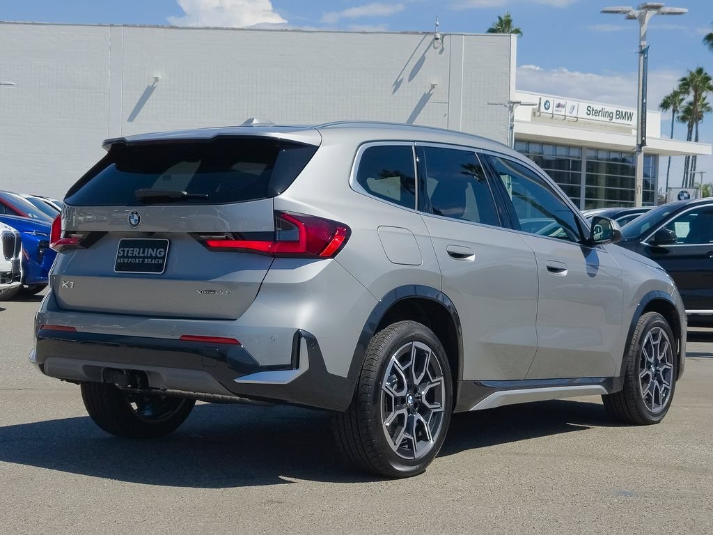 New 2026 Space Silver Metallic BMW xDrive28i image 4