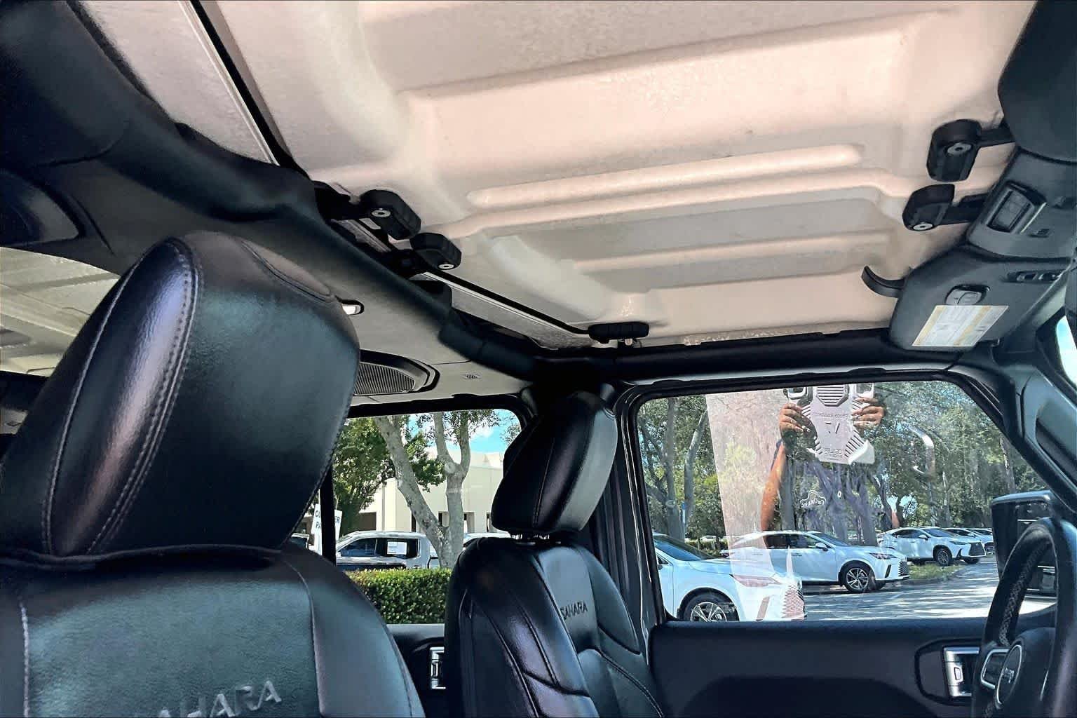 Used 2023 Sting-Gray Clearcoat Jeep Sahara image 13