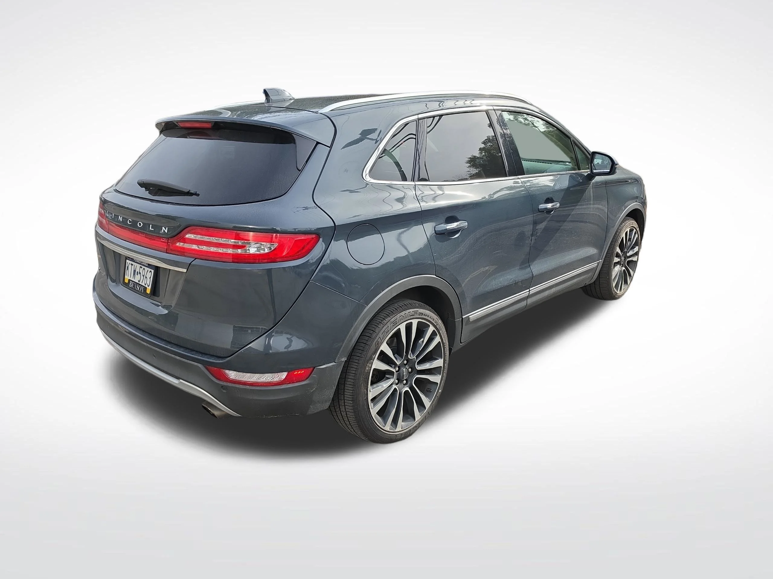 Used 2019 Sea Green Lincoln Reserve image 3