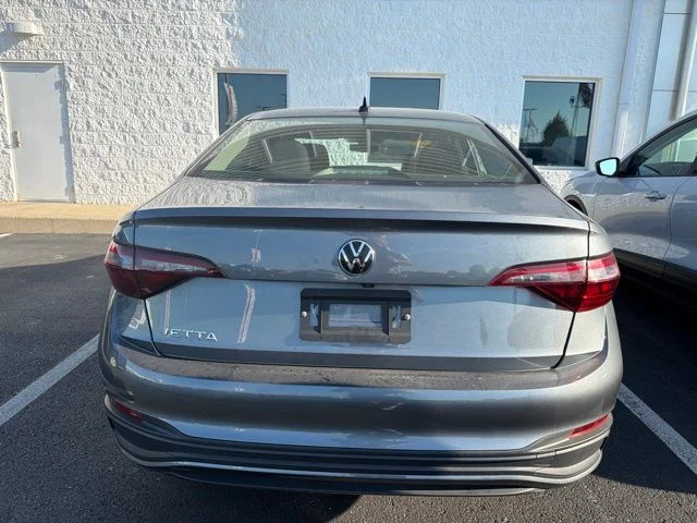 Used 2024 Gray Volkswagen 1.5T S image 3