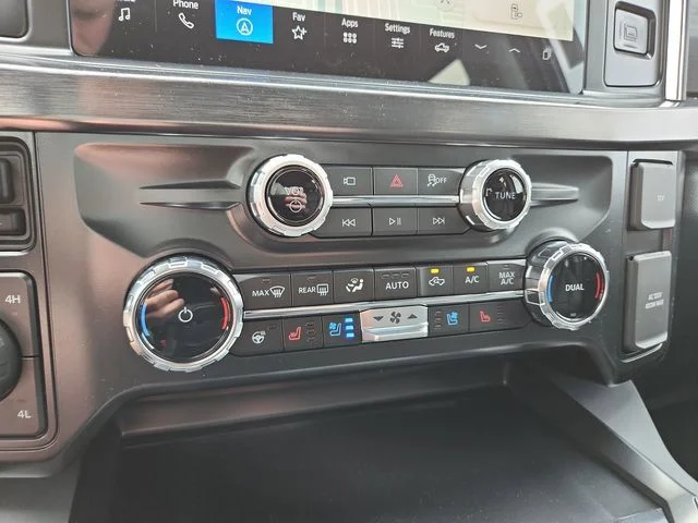 New 2026 Carbonized Gray Metallic Ford Lariat image 17