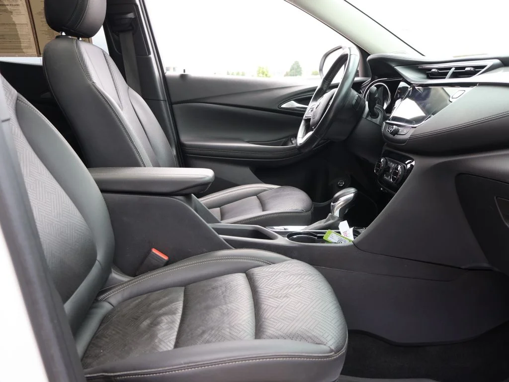 Used 2023 White Buick Essence image 9