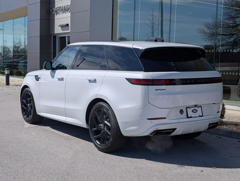 Certified Used 2024 White Land Rover Dynamic SE image 4