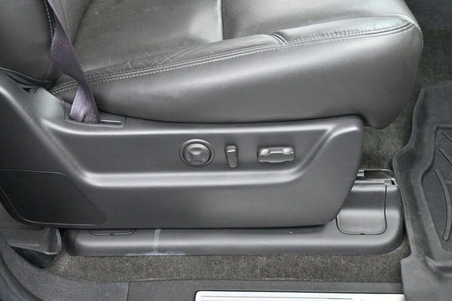 Used 2013 Black Raven Cadillac Premium image 35