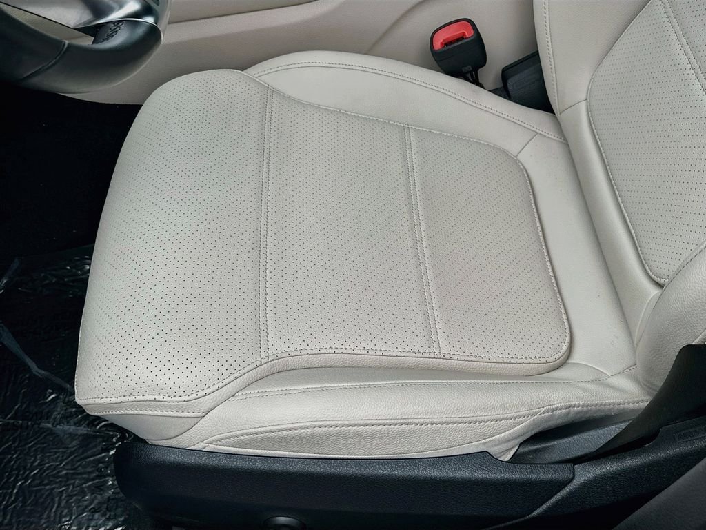 Certified Used 2026 Red Mercedes-Benz GLC 300 image 20