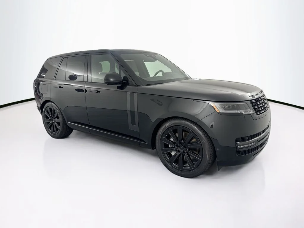 New 2026 Santorini Black Land Rover SE image 3