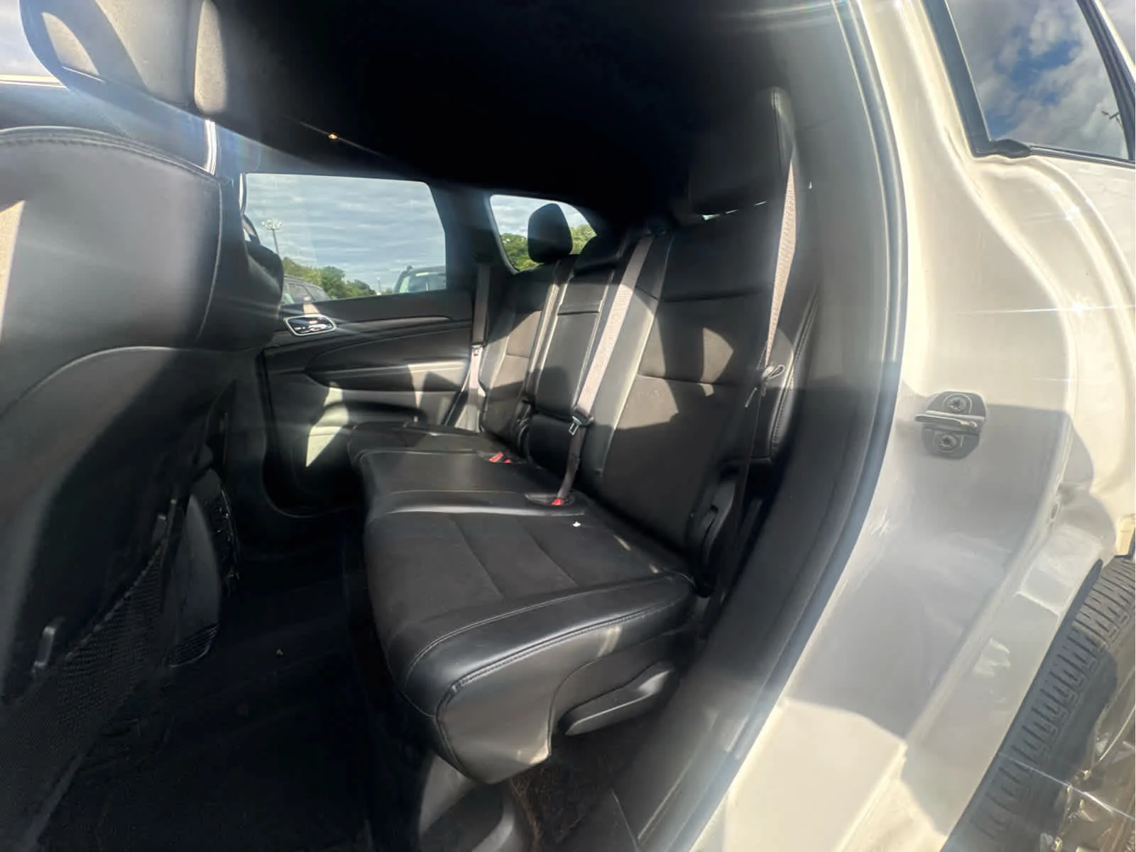 Used 2019 Bright White Clearcoat Jeep Altitude image 27
