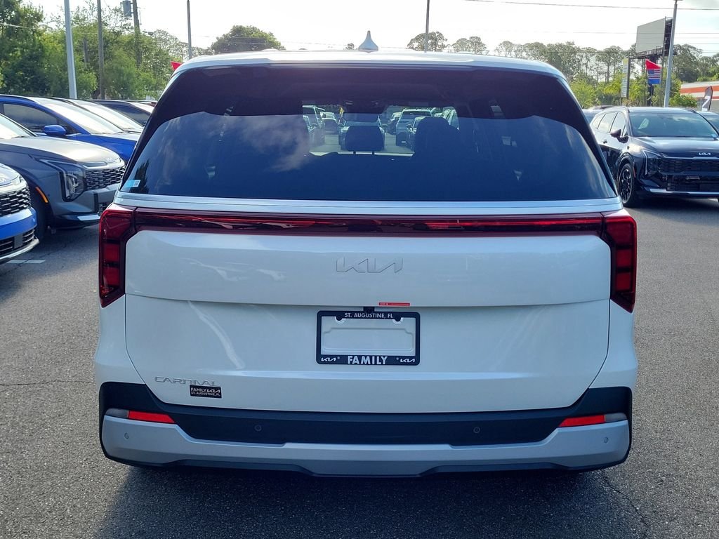 New 2026 White Kia LXS image 5