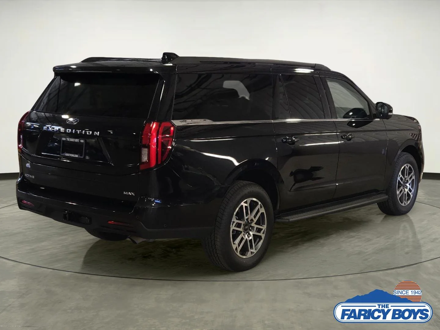 Used 2025 Agate Black Ford Active image 4