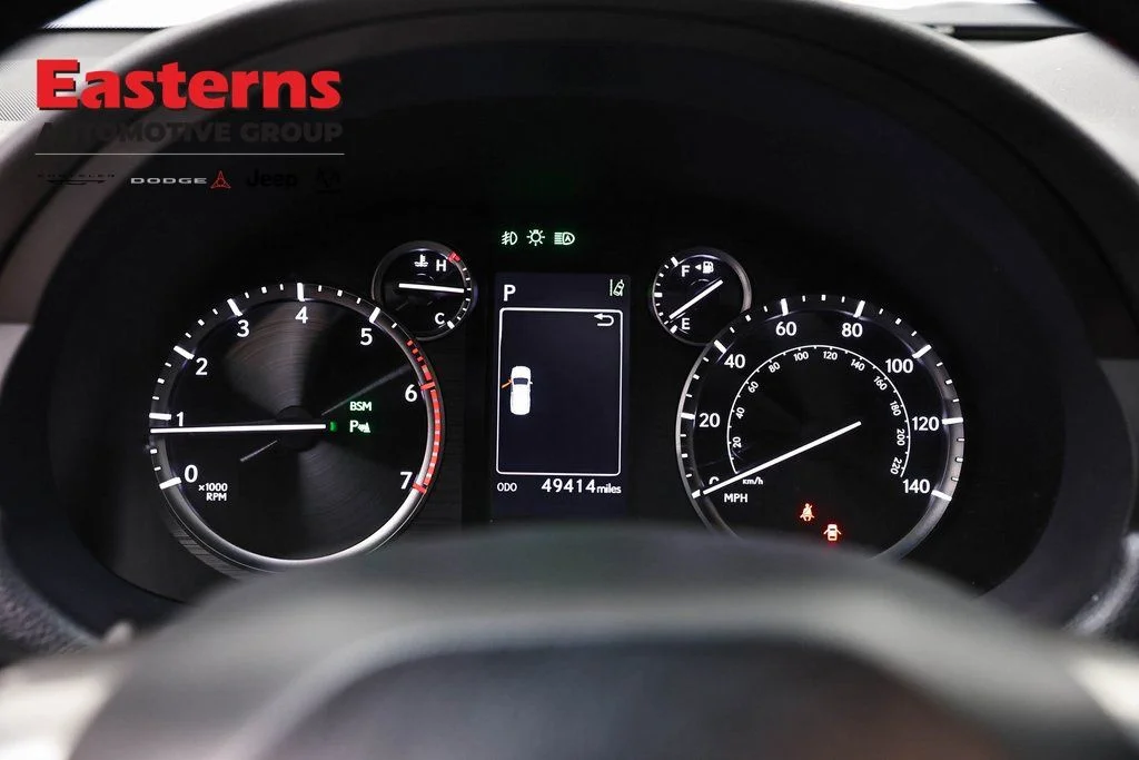 Used 2022 Black Lexus 460 image 17