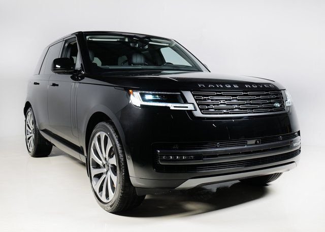 New 2026 Santorini Black Land Rover SE image 10