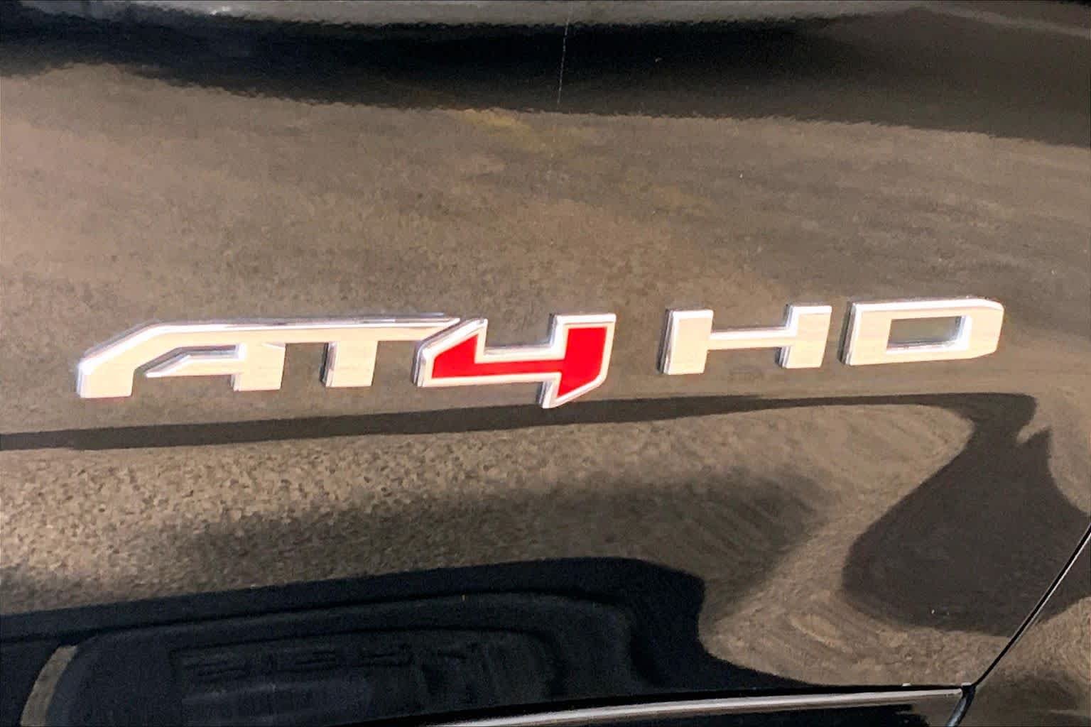 Used 2022 Onyx Black GMC AT4 image 10