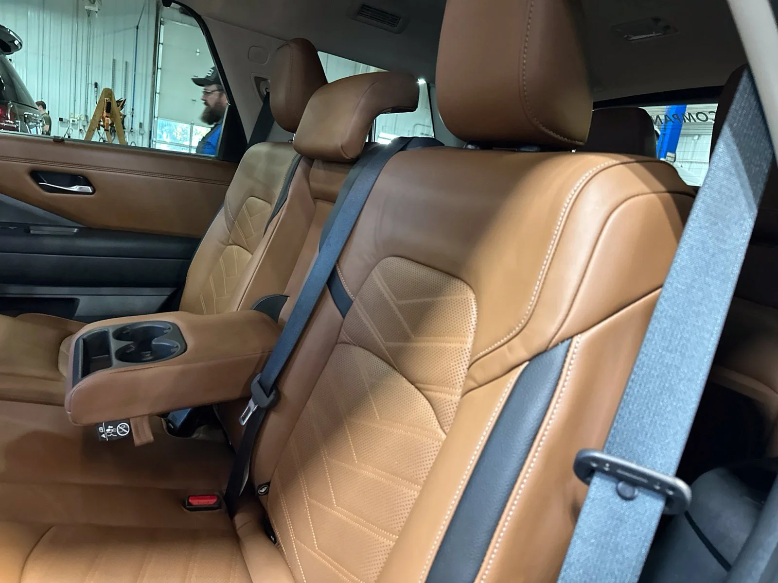 Used 2022 Gray Nissan Platinum image 23