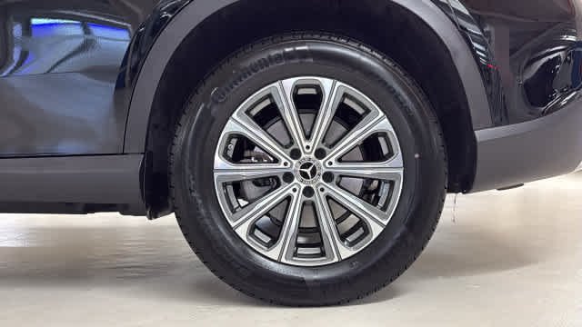 Certified Used 2026 Black Mercedes-Benz GLC 300 image 11
