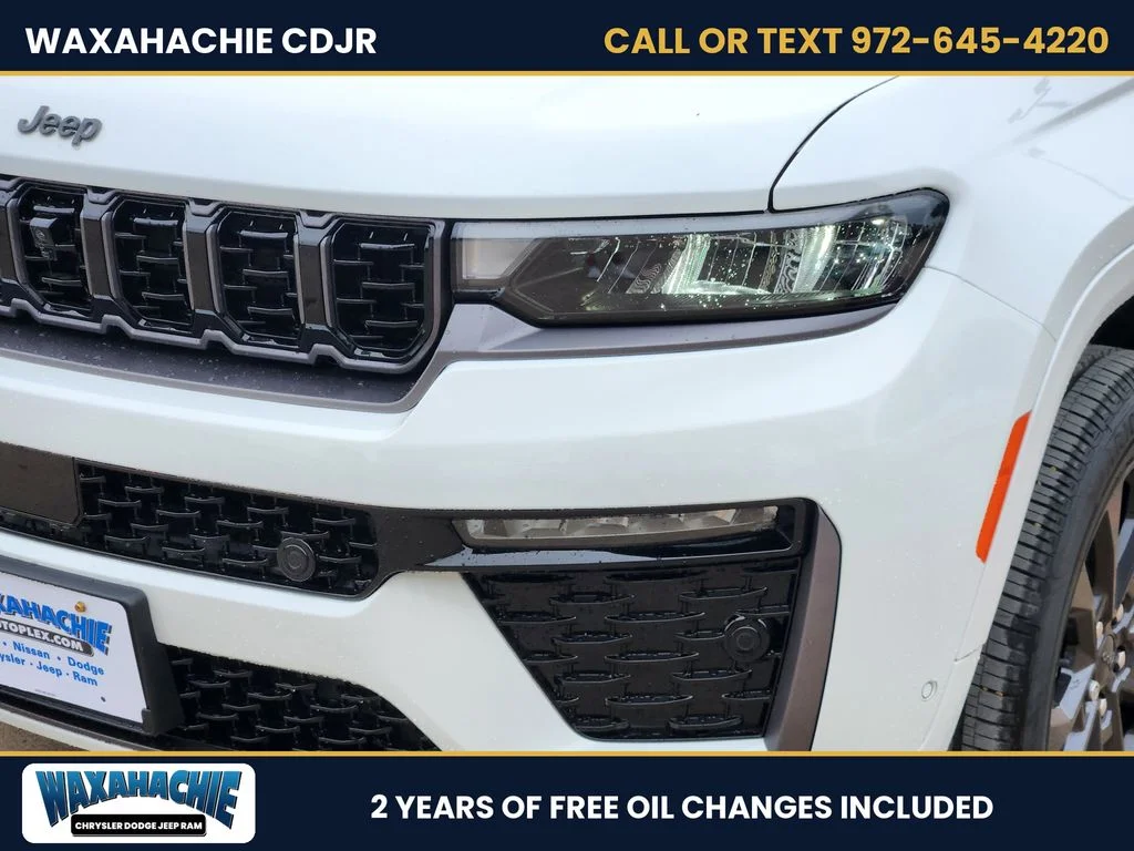New 2026 Bright White Clear-Coat Exterior Paint Jeep Limited Reserve image 6