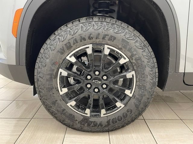 New 2026 Sterling Gray Metallic Chevrolet Z71 image 8