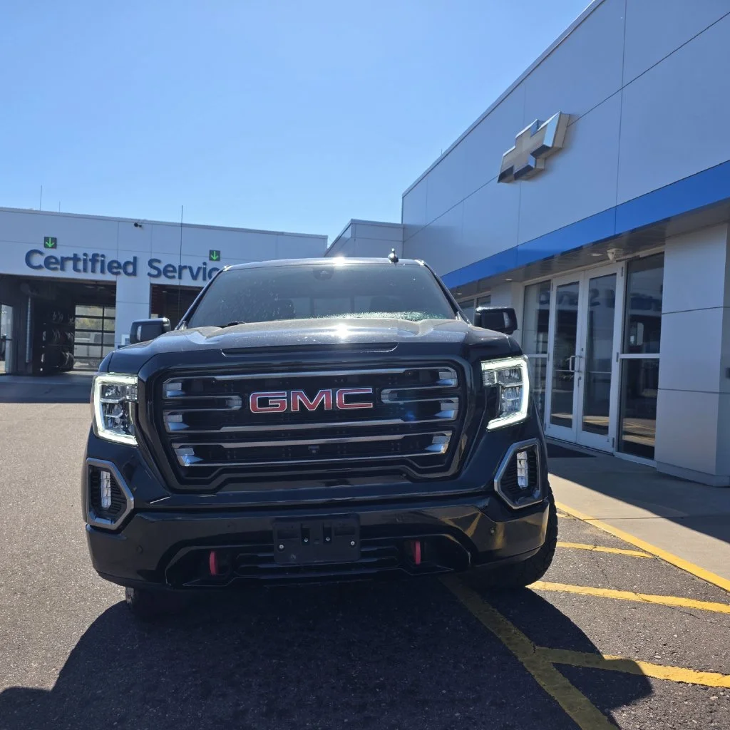 Used 2022 ONYX BLACK GMC AT4 image 5
