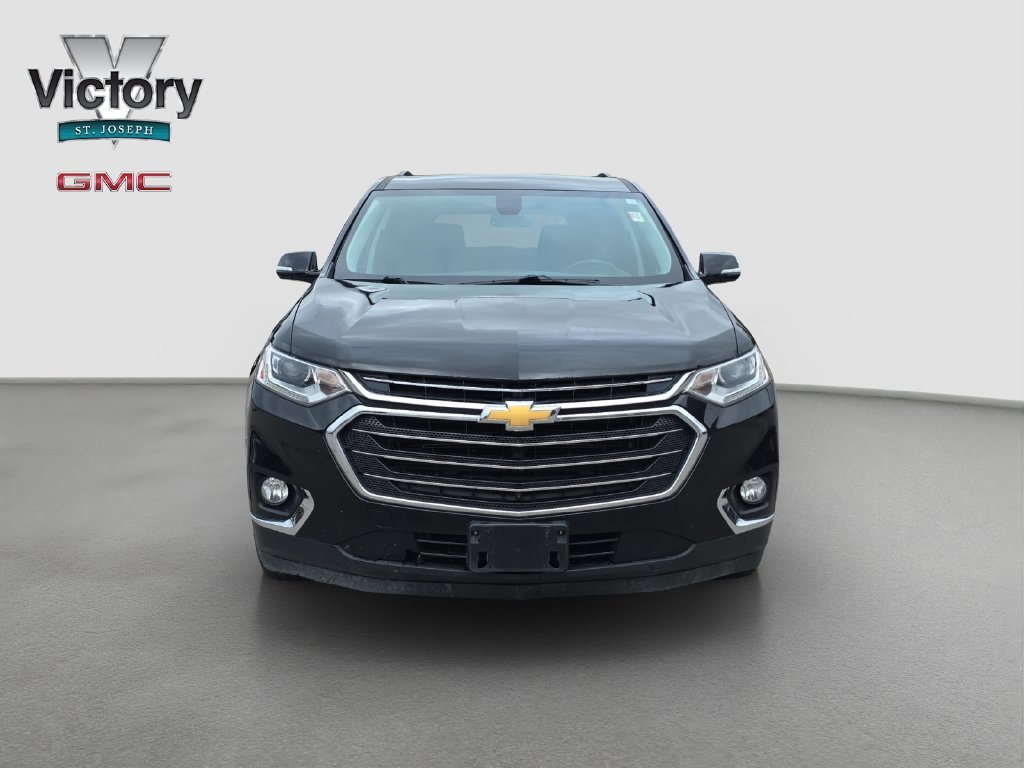 Used 2019 Chevrolet Traverse 3LT with VIN 1GNEVHKW1KJ142983 for sale in Kansas City
