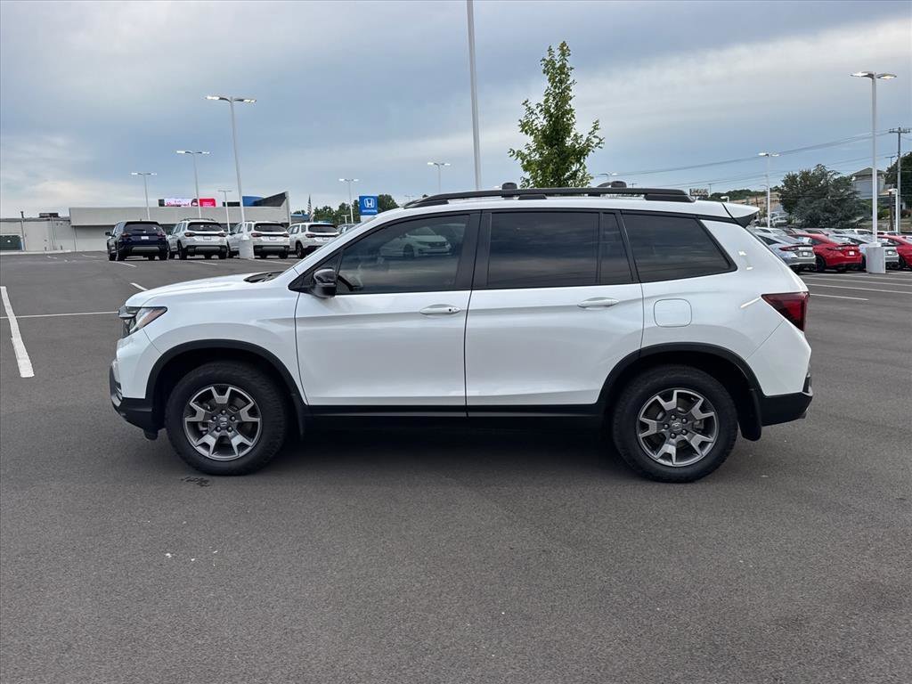 Certified Used 2023 Platinum White Pearl Honda AWD TRAILSPORT image 29