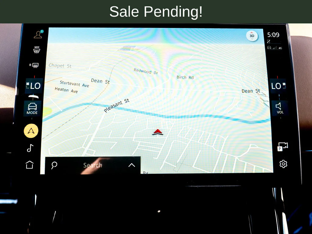 Used 2025 Blue Land Rover Dynamic SE image 30