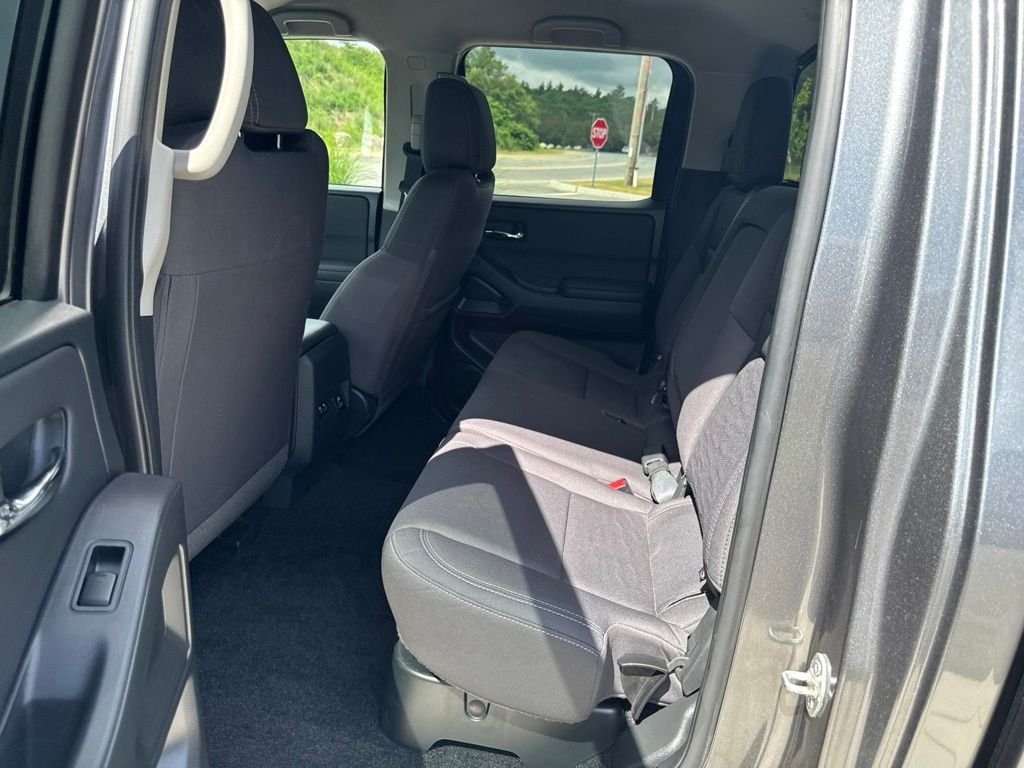 2024 Nissan Frontier SV - Photo 25